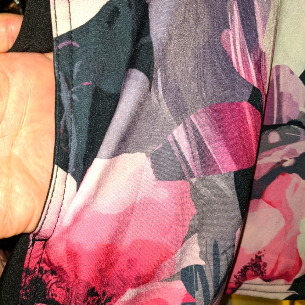 Disney Cherokee Snow White Scrub Top - Picture 7 of 13